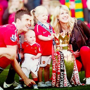 Lisa Roughead with her husband Michael Carrick and children in 2013.